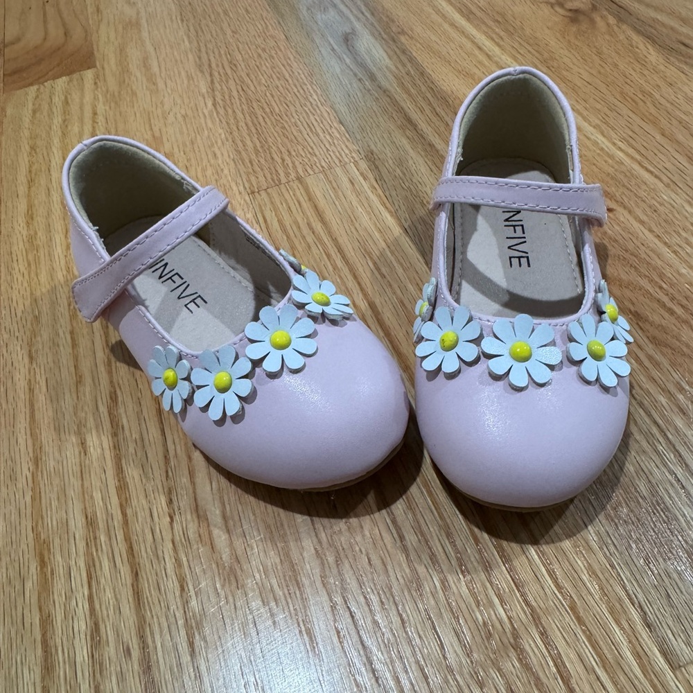 Pink and White Mary Jane Dress Shoes with Floral Accents